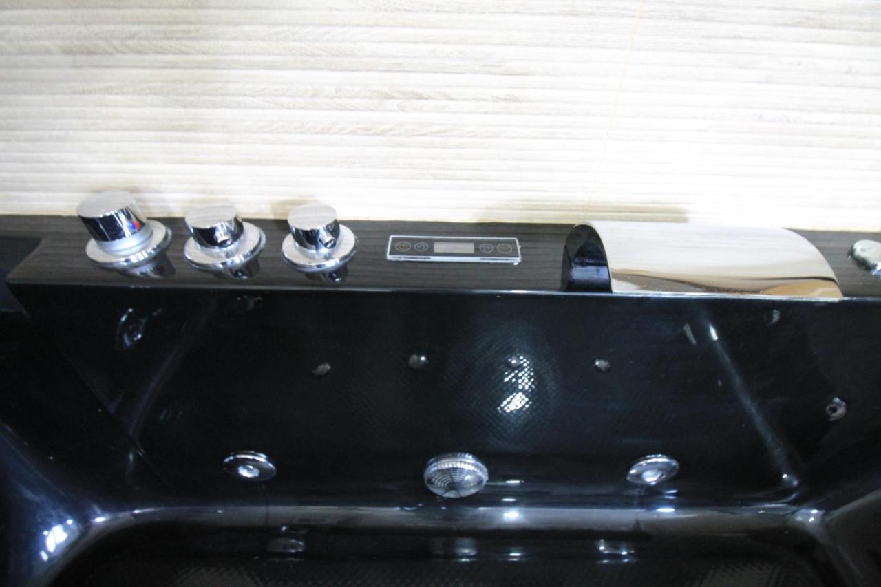 Derniere Reservations Avant Indisponibilite En Septembre Pour 12 Mois, Illimites Jacuzzi Spa Bain A Remous Interieur, Sauna Interieur, Parking Reserve, Vue Et Acces Parc, Prestations Uniques, 1Er Etage Corbeil-Essonnes Extérieur photo