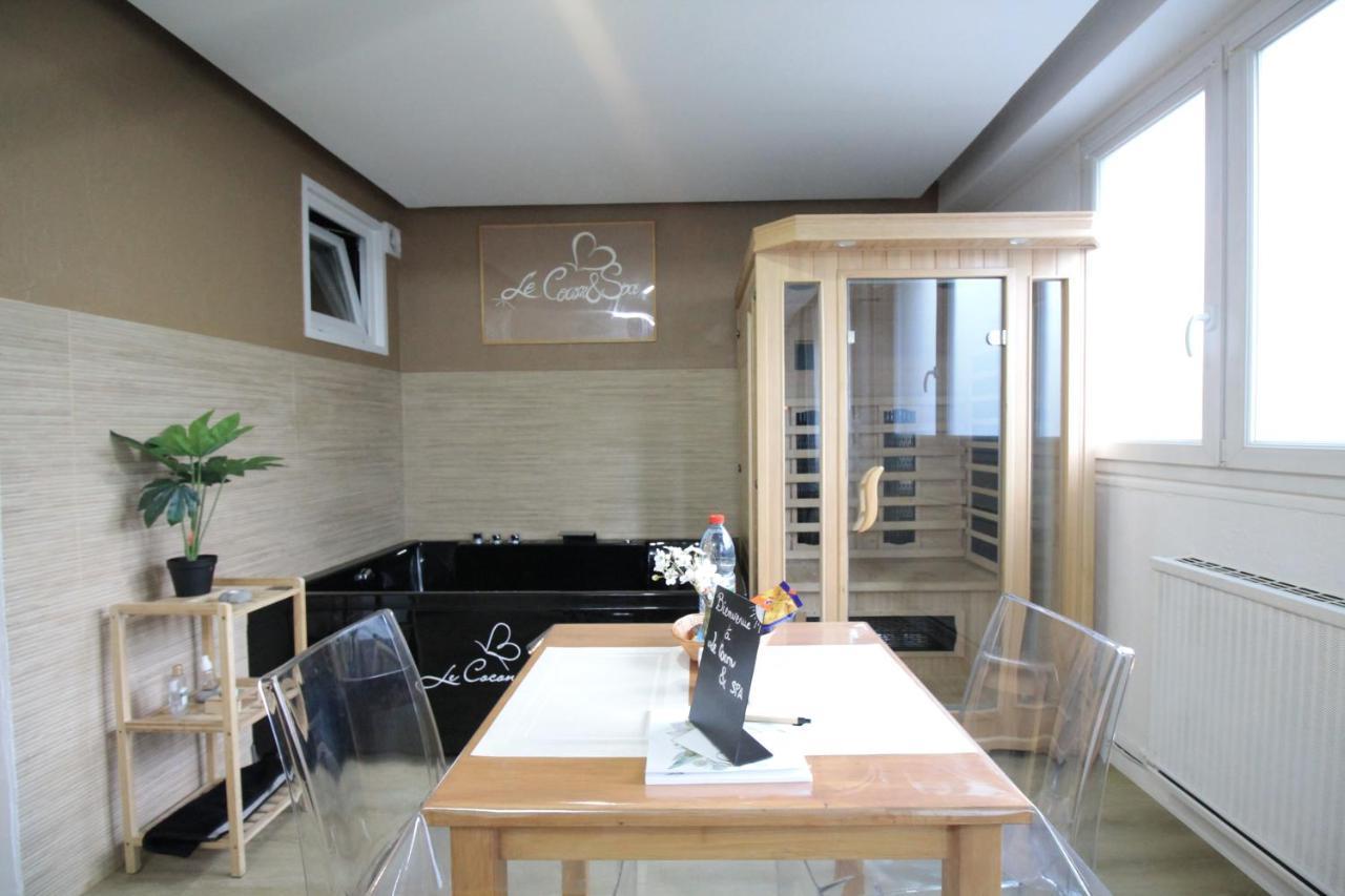 Derniere Reservations Avant Indisponibilite En Septembre Pour 12 Mois, Illimites Jacuzzi Spa Bain A Remous Interieur, Sauna Interieur, Parking Reserve, Vue Et Acces Parc, Prestations Uniques, 1Er Etage Corbeil-Essonnes Extérieur photo