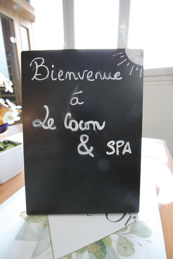 Derniere Reservations Avant Indisponibilite En Septembre Pour 12 Mois, Illimites Jacuzzi Spa Bain A Remous Interieur, Sauna Interieur, Parking Reserve, Vue Et Acces Parc, Prestations Uniques, 1Er Etage Corbeil-Essonnes Extérieur photo