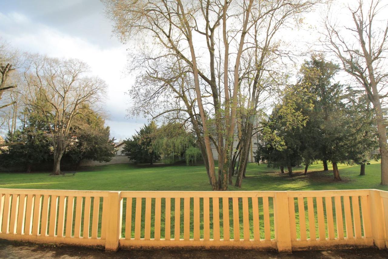 Derniere Reservations Avant Indisponibilite En Septembre Pour 12 Mois, Illimites Jacuzzi Spa Bain A Remous Interieur, Sauna Interieur, Parking Reserve, Vue Et Acces Parc, Prestations Uniques, 1Er Etage Corbeil-Essonnes Extérieur photo